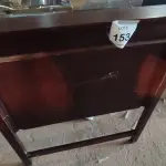 LOTE 153 - 01 CABECEIRA DE CAMA SOLTEIRA HEADBOARD TWIN. (NO ESTADO EM QUE SE ENCONTRA. SUJEITO A AVARIAS OCULTAS/VISÍVEIS.) BJ6987E