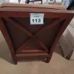LOTE 113 - 01 POLTRONA. (NO ESTADO EM QUE SE ENCONTRA. SUJEITO A AVARIAS OCULTAS/VISÍVEIS.) AV9949D