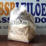 LOTE 220 - 05 COLCHAS DE CAMA DE CASAL. (NO ESTADO EM QUE SE ENCONTRA. SUJEITO A AVARIAS OCULTAS/VISÍVEIS.)