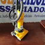 LOTE 195 - 01 ASPIRADOR DE PÓ LIGHT SPEED 110V (VACUUM CLEANER). (NO ESTADO EM QUE SE ENCONTRA. SUJEITO A AVARIAS OCULTAS/VISÍVEIS.) AV9669J