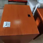 LOTE 175 - 01 MESA EM MADEIRA. (NO ESTADO EM QUE SE ENCONTRA. SUJEITO A AVARIAS OCULTAS/VISÍVEIS.)