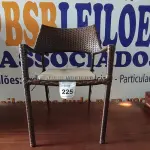 LOTE 225 - 01 CADEIRA DE JARDIM. (NO ESTADO EM QUE SE ENCONTRA. SUJEITO A AVARIAS OCULTAS/VISÍVEIS.) BH1551U