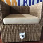 LOTE 210 - 01 POLTRONA DE JARDIM. (NO ESTADO EM QUE SE ENCONTRA. SUJEITO A AVARIAS OCULTAS/VISÍVEIS.) BH1539Y
