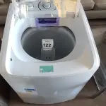 LOTE 122 - 01 LAVA ROUPA ELECTROLUX 15KG 220VOLTS. (NO ESTADO EM QUE SE ENCONTRA. SUJEITO A AVARIAS OCULTAS/VISÍVEIS.) BF8670W