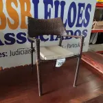 LOTE 223 - 01 CADEIRA DE JARDIM. (NO ESTADO EM QUE SE ENCONTRA. SUJEITO A AVARIAS OCULTAS/VISÍVEIS.) BH1551T