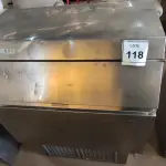 LOTE 118 - 01 MÁQUINA DE GELO EVEREST EGC-150A 220VOLTS. (NO ESTADO EM QUE SE ENCONTRA. SUJEITO A AVARIAS OCULTAS/VISÍVEIS.) AV9452S