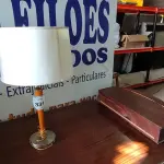 LOTE 331 - 01 ABAJUR (LAMP). (NO ESTADO EM QUE SE ENCONTRA. SUJEITO A AVARIAS OCULTAS/VISÍVEIS.) AU2250A