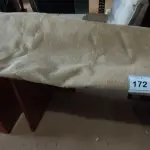 LOTE 172 - 01 TAPETE. (NO ESTADO EM QUE SE ENCONTRA. SUJEITO A AVARIAS OCULTAS/VISÍVEIS.) AU2130F