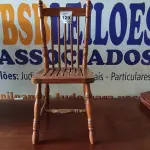 LOTE 129 - 01 CADEIRA DE COZINHA. (NO ESTADO EM QUE SE ENCONTRA. SUJEITO A AVARIAS OCULTAS/VISÍVEIS.) AU2314P