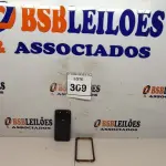 LOTE 309 - 01 IPHONE SEM TAG. (NO ESTADO EM QUE SE ENCONTRA. SUJEITO A AVARIAS OCULTAS/VISÍVEIS.)