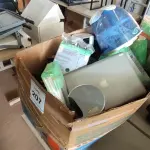 LOTE 207 - 01 LOTE COM PERIFÉRICOS DIVERSOS. (NO ESTADO) ATENÇÃO! FAZER A VISITAÇÃO ANTES DE ARREMATAR, NÃO SABEMOS SE FUNCIONA, LEILÃO NÃO TEM GARANTIA E NEM DEVOLUÇÃO, SUJEITO A POSSÍVEIS AVARIAS VISÍVEIS/OCULTAS E/OU AUSÊNCIA DE COMPONENTES.