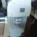 LOTE 193 - 01 AR CONDICIONADO MODELO SPRINGER MARCA CARRIER. (NO ESTADO) ATENÇÃO! FAZER A VISITAÇÃO ANTES DE ARREMATAR, NÃO SABEMOS SE FUNCIONA, LEILÃO NÃO TEM GARANTIA E NEM DEVOLUÇÃO, SUJEITO A POSSÍVEIS AVARIAS VISÍVEIS/OCULTAS E/OU AUSÊNCIA DE COMPONENTES.