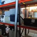 LOTE 088 - 01 TELA DE PROJEÇÃO. (NO ESTADO) ATENÇÃO! FAZER A VISITAÇÃO ANTES DE ARREMATAR, NÃO SABEMOS SE FUNCIONA, LEILÃO NÃO TEM GARANTIA E NEM DEVOLUÇÃO, SUJEITO A POSSÍVEIS AVARIAS VISÍVEIS/OCULTAS E/OU AUSÊNCIA DE COMPONENTES.