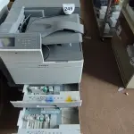 LOTE 249 - 01 IMPRESSORA MULTIFUNCIONAL COLORIDA C950DE MARCA LEXMARK. (NO ESTADO) ATENÇÃO! FAZER A VISITAÇÃO ANTES DE ARREMATAR, NÃO SABEMOS SE FUNCIONA, LEILÃO NÃO TEM GARANTIA E NEM DEVOLUÇÃO, SUJEITO A POSSÍVEIS AVARIAS VISÍVEIS/OCULTAS E/OU AUSÊNCIA DE COMPONENTES.