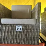 LOTE 213 - 01 POLTRONA DE JARDIM. (NO ESTADO EM QUE SE ENCONTRA. SUJEITO A AVARIAS OCULTAS/VISÍVEIS.) BH1540C