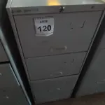 LOTE 120 - 01 ARQUIVO DE AÇO 04 GAVETAS. (NO ESTADO) ATENÇÃO! FAZER A VISITAÇÃO ANTES DE ARREMATAR, NÃO SABEMOS SE FUNCIONA, LEILÃO NÃO TEM GARANTIA E NEM DEVOLUÇÃO, SUJEITO A POSSÍVEIS AVARIAS VISÍVEIS/OCULTAS E/OU AUSÊNCIA DE COMPONENTES.