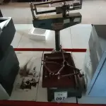LOTE 097 - 01 BALANÇA MARCA FILIZOLA. (NO ESTADO) ATENÇÃO! FAZER A VISITAÇÃO ANTES DE ARREMATAR, NÃO SABEMOS SE FUNCIONA, LEILÃO NÃO TEM GARANTIA E NEM DEVOLUÇÃO, SUJEITO A POSSÍVEIS AVARIAS VISÍVEIS/OCULTAS E/OU AUSÊNCIA DE COMPONENTES.