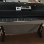 LOTE 279 - 01 PLOTTER DESIGNJET Z3200PS PHOTO MARCA HP. (NO ESTADO) ATENÇÃO! FAZER A VISITAÇÃO ANTES DE ARREMATAR, NÃO SABEMOS SE FUNCIONA, LEILÃO NÃO TEM GARANTIA E NEM DEVOLUÇÃO, SUJEITO A POSSÍVEIS AVARIAS VISÍVEIS/OCULTAS E/OU AUSÊNCIA DE COMPONENTES.