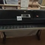 LOTE 279 - 01 PLOTTER DESIGNJET Z3200PS PHOTO MARCA HP. (NO ESTADO) ATENÇÃO! FAZER A VISITAÇÃO ANTES DE ARREMATAR, NÃO SABEMOS SE FUNCIONA, LEILÃO NÃO TEM GARANTIA E NEM DEVOLUÇÃO, SUJEITO A POSSÍVEIS AVARIAS VISÍVEIS/OCULTAS E/OU AUSÊNCIA DE COMPONENTES.