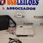 LOTE 033 - 01 PROJETOR LCD MODELO H434A MARCA EPSON COM CABO E CASE. (NO ESTADO) ATENÇÃO! FAZER A VISITAÇÃO ANTES DE ARREMATAR, NÃO SABEMOS SE FUNCIONA, LEILÃO NÃO TEM GARANTIA E NEM DEVOLUÇÃO, SUJEITO A POSSÍVEIS AVARIAS VISÍVEIS/OCULTAS E/OU AUSÊNCIA DE COMPONENTES.