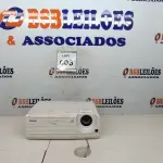 LOTE 006 - 01 PROJETOR MULTIMÍDIA PRO-X SVGA MODELO PDG-DSU20N MARCA SANYO. (NO ESTADO) ATENÇÃO! FAZER A VISITAÇÃO ANTES DE ARREMATAR, NÃO SABEMOS SE FUNCIONA, LEILÃO NÃO TEM GARANTIA E NEM DEVOLUÇÃO, SUJEITO A POSSÍVEIS AVARIAS VISÍVEIS/OCULTAS E/OU AUSÊNCIA DE COMPONENTES.