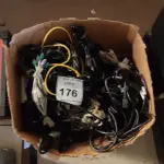 LOTE 176 - 01 LOTE COM CABOS DE CONEXÃO DIVERSOS. (NO ESTADO) ATENÇÃO! FAZER A VISITAÇÃO ANTES DE ARREMATAR, NÃO SABEMOS SE FUNCIONA, LEILÃO NÃO TEM GARANTIA E NEM DEVOLUÇÃO, SUJEITO A POSSÍVEIS AVARIAS VISÍVEIS/OCULTAS E/OU AUSÊNCIA DE COMPONENTES.