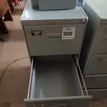 LOTE 200 - 01 ARQUIVO DE AÇO 04 GAVETAS. (NO ESTADO) ATENÇÃO! FAZER A VISITAÇÃO ANTES DE ARREMATAR, NÃO SABEMOS SE FUNCIONA, LEILÃO NÃO TEM GARANTIA E NEM DEVOLUÇÃO, SUJEITO A POSSÍVEIS AVARIAS VISÍVEIS/OCULTAS E/OU AUSÊNCIA DE COMPONENTES.