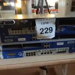 LOTE 229 - 03 GABINETES DE SERVIDOR COM AVARIAS. (NO ESTADO) ATENÇÃO! FAZER A VISITAÇÃO ANTES DE ARREMATAR, NÃO SABEMOS SE FUNCIONA, LEILÃO NÃO TEM GARANTIA E NEM DEVOLUÇÃO, SUJEITO A POSSÍVEIS AVARIAS VISÍVEIS/OCULTAS E/OU AUSÊNCIA DE COMPONENTES.