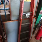 LOTE 224 - 01 ESCADA TESOURA. (NO ESTADO) ATENÇÃO! FAZER A VISITAÇÃO ANTES DE ARREMATAR, NÃO SABEMOS SE FUNCIONA, LEILÃO NÃO TEM GARANTIA E NEM DEVOLUÇÃO, SUJEITO A POSSÍVEIS AVARIAS VISÍVEIS/OCULTAS E/OU AUSÊNCIA DE COMPONENTES.