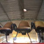LOTE 102 - 06 CADEIRAS PARA ESCRITÓRIO PÉS FIXOS. (NO ESTADO) ATENÇÃO! FAZER A VISITAÇÃO ANTES DE ARREMATAR, NÃO SABEMOS SE FUNCIONA, LEILÃO NÃO TEM GARANTIA E NEM DEVOLUÇÃO, SUJEITO A POSSÍVEIS AVARIAS VISÍVEIS/OCULTAS E/OU AUSÊNCIA DE COMPONENTES.