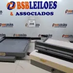 LOTE 208 - 02 GUILHOTINAS E 01 ENCADERNADORA. (NO ESTADO) ATENÇÃO! FAZER A VISITAÇÃO ANTES DE ARREMATAR, NÃO SABEMOS SE FUNCIONA, LEILÃO NÃO TEM GARANTIA E NEM DEVOLUÇÃO, SUJEITO A POSSÍVEIS AVARIAS VISÍVEIS/OCULTAS E/OU AUSÊNCIA DE COMPONENTES.