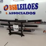 LOTE 170 - 03 ESPADAS KATANA ORNAMENTAIS COM SUPORTE E BAINHA. (NOVO) (NO ESTADO) ATENÇÃO! FAZER A VISITAÇÃO ANTES DE ARREMATAR, NÃO SABEMOS SE FUNCIONA. LEILÃO NÃO TEM GARANTIA E NEM DEVOLUÇÃO, SUJEITO A POSSÍVEIS AVARIAS VISÍVEIS/OCULTAS E/OU AUSÊNCIA DE COMPONENTES.