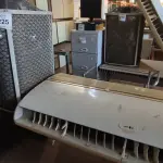 LOTE 225 - 01 AR CONDICIONADO SPRINGER MARCA CARRIER. (NO ESTADO) ATENÇÃO! FAZER A VISITAÇÃO ANTES DE ARREMATAR, NÃO SABEMOS SE FUNCIONA, LEILÃO NÃO TEM GARANTIA E NEM DEVOLUÇÃO, SUJEITO A POSSÍVEIS AVARIAS VISÍVEIS/OCULTAS E/OU AUSÊNCIA DE COMPONENTES.