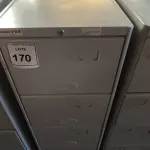 LOTE 170 - 01 ARQUIVO DE AÇO 04 GAVETAS. (NO ESTADO) ATENÇÃO! FAZER A VISITAÇÃO ANTES DE ARREMATAR, NÃO SABEMOS SE FUNCIONA, LEILÃO NÃO TEM GARANTIA E NEM DEVOLUÇÃO, SUJEITO A POSSÍVEIS AVARIAS VISÍVEIS/OCULTAS E/OU AUSÊNCIA DE COMPONENTES.