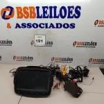 LOTE 191 - 01 CENTRAL DE MÍDIA AUTOMOTIVA MARCA ONE. (NO ESTADO) ATENÇÃO! FAZER A VISITAÇÃO ANTES DE ARREMATAR, NÃO SABEMOS SE FUNCIONA, LEILÃO NÃO TEM GARANTIA E NEM DEVOLUÇÃO, SUJEITO A POSSÍVEIS AVARIAS VISÍVEIS/OCULTAS E/OU AUSÊNCIA DE COMPONENTES.