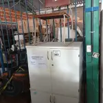LOTE 363 - 02 ARMÁRIOS BAIXOS PRA ESCRITÓRIO 2 PORTAS CADA E 01 CADEIRA COM PÉS FIXOS. (NO ESTADO) ATENÇÃO! FAZER A VISITAÇÃO ANTES DE ARREMATAR, NÃO SABEMOS SE FUNCIONA. LEILÃO NÃO TEM GARANTIA E NEM DEVOLUÇÃO, SUJEITO A POSSÍVEIS AVARIAS VISÍVEIS/OCULTAS E/OU AUSÊNCIA DE COMPONENTES.