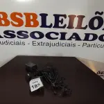 LOTE 185 - 05 FONTES PARA NOTEBOOKS VOLTAGENS DIVERSAS. (NO ESTADO) ATENÇÃO! FAZER A VISITAÇÃO ANTES DE ARREMATAR, NÃO SABEMOS SE FUNCIONA, LEILÃO NÃO TEM GARANTIA E NEM DEVOLUÇÃO, SUJEITO A POSSÍVEIS AVARIAS VISÍVEIS/OCULTAS E/OU AUSÊNCIA DE COMPONENTES.