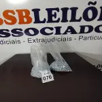 01 LOTE COM GRANDE QUANTIDADE DE PARAFUSOS E PORCAS. (NO ESTADO) ATENÇÃO! FAZER A VISITAÇÃO ANTES DE ARREMATAR, NÃO SABEMOS SE FUNCIONA, LEILÃO NÃO TEM GARANTIA E NEM DEVOLUÇÃO, SUJEITO A POSSÍVEIS AVARIAS VISÍVEIS/OCULTAS E/OU AUSÊNCIA DE COMPONENTES.