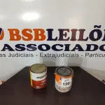LOTE 196 - 01 LATA DE ESMALTE SINTÉTICO PARA INTERIOR E EXTERIOR 3,6L MARCA SHERWIN WILLIAMS E 01 LATA MAX TELHA INTERIOR E EXTERIOR INCOLOR 3,6L MAXVINIL. (NO ESTADO) ATENÇÃO! FAZER A VISITAÇÃO ANTES DE ARREMATAR, NÃO SABEMOS SE FUNCIONA, LEILÃO NÃO TEM GARANTIA E NEM DEVOLUÇÃO, SUJEITO A POSSÍVEIS AVARIAS VISÍVEIS/OCULTAS E/OU AUSÊNCIA DE COMPONENTES.