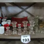 LOTE 193 - 01 LOTE COM VÁRIOS CASTIÇAIS, MINI VASOS DECORATIVOS E UTENSÍLIOS DIVERSOS. (NO ESTADO) ATENÇÃO! FAZER A VISITAÇÃO ANTES DE ARREMATAR, NÃO SABEMOS SE FUNCIONA, LEILÃO NÃO TEM GARANTIA E NEM DEVOLUÇÃO, SUJEITO A POSSÍVEIS AVARIAS VISÍVEIS/OCULTAS E/OU AUSÊNCIA DE COMPONENTES.