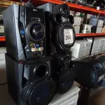 LOTE 280 - 01 APARELHO DE SOM COM 03 CAIXAS MARCAS LG. (NO ESTADO) ATENÇÃO! FAZER A VISITAÇÃO ANTES DE ARREMATAR, NÃO SABEMOS SE FUNCIONA, LEILÃO NÃO TEM GARANTIA E NEM DEVOLUÇÃO, SUJEITO A POSSÍVEIS AVARIAS VISÍVEIS/OCULTAS E/OU AUSÊNCIA DE COMPONENTES.