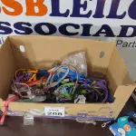 LOTE 208 - 01 LOTE COM DIVERSAS COLEIRAS PARA PET E 03 GUIAS. (NO ESTADO) ATENÇÃO! FAZER A VISITAÇÃO ANTES DE ARREMATAR, NÃO SABEMOS SE FUNCIONA, LEILÃO NÃO TEM GARANTIA E NEM DEVOLUÇÃO, SUJEITO A POSSÍVEIS AVARIAS VISÍVEIS/OCULTAS E/OU AUSÊNCIA DE COMPONENTES. (NO ESTADO) ATENÇÃO! FAZER A VISITAÇÃO ANTES DE ARREMATAR, NÃO SABEMOS SE FUNCIONA, LEILÃO NÃO TEM GARANTIA E NEM DEVOLUÇÃO, SUJEITO A POSSÍVEIS AVARIAS VISÍVEIS/OCULTAS E/OU AUSÊNCIA DE COMPONENTES.