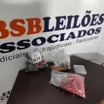 LOTE 073 - 01 LOTE COM GRANDE QUANTIDADE DE CONECTORES ELÉTRICOS E TERMINAIS PRE-ISOLADO. (NO ESTADO) ATENÇÃO! FAZER A VISITAÇÃO ANTES DE ARREMATAR, NÃO SABEMOS SE FUNCIONA, LEILÃO NÃO TEM GARANTIA E NEM DEVOLUÇÃO, SUJEITO A POSSÍVEIS AVARIAS VISÍVEIS/OCULTAS E/OU AUSÊNCIA DE COMPONENTES.