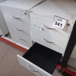 LOTE 341 - 02 GAVETEIROS COM 03 GAVETAS CADA. (NO ESTADO) ATENÇÃO! FAZER A VISITAÇÃO ANTES DE ARREMATAR, NÃO SABEMOS SE FUNCIONA. LEILÃO NÃO TEM GARANTIA E NEM DEVOLUÇÃO, SUJEITO A POSSÍVEIS AVARIAS VISÍVEIS/OCULTAS E/OU AUSÊNCIA DE COMPONENTES.