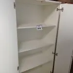 LOTE 309 - 01 ARMÁRIO ALTO PRA ESCRITÓRIO COM 2 PORTAS E 3 COMPARTIMENTOS. (NO ESTADO) ATENÇÃO! FAZER A VISITAÇÃO ANTES DE ARREMATAR, NÃO SABEMOS SE FUNCIONA, LEILÃO NÃO TEM GARANTIA E NEM DEVOLUÇÃO, SUJEITO A POSSÍVEIS AVARIAS VISÍVEIS/OCULTAS E/OU AUSÊNCIA DE COMPONENTES.