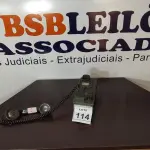 LOTE 114 - 01 TELEFONE ANTIGO. (NO ESTADO) ATENÇÃO! FAZER A VISITAÇÃO ANTES DE ARREMATAR, NÃO SABEMOS SE FUNCIONA, LEILÃO NÃO TEM GARANTIA E NEM DEVOLUÇÃO, SUJEITO A POSSÍVEIS AVARIAS VISÍVEIS/OCULTAS E/OU AUSÊNCIA DE COMPONENTES.