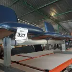 LOTE 337 - 01 LONGARINA COM 03 LUGARES. (NO ESTADO) ATENÇÃO! FAZER A VISITAÇÃO ANTES DE ARREMATAR, NÃO SABEMOS SE FUNCIONA. LEILÃO NÃO TEM GARANTIA E NEM DEVOLUÇÃO, SUJEITO A POSSÍVEIS AVARIAS VISÍVEIS/OCULTAS E/OU AUSÊNCIA DE COMPONENTES.