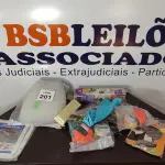 06 TUBETES PROTETORES, 01 VARAL AUTOMÁTICO, 02 MASCARAS RESPIRADORES E FILTROS E DIVERSAS MÁSCARAS PROTETORAS FACIAIS. (NO ESTADO) ATENÇÃO! FAZER A VISITAÇÃO ANTES DE ARREMATAR, NÃO SABEMOS SE FUNCIONA, LEILÃO NÃO TEM GARANTIA E NEM DEVOLUÇÃO, SUJEITO A POSSÍVEIS AVARIAS VISÍVEIS/OCULTAS E/OU AUSÊNCIA DE COMPONENTES.