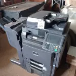 LOTE 380 - 01 COPIADORA TASKALFA 4501I MARCA KYOCERA. (NO ESTADO) ATENÇÃO! FAZER A VISITAÇÃO ANTES DE ARREMATAR, NÃO SABEMOS SE FUNCIONA. LEILÃO NÃO TEM GARANTIA E NEM DEVOLUÇÃO, SUJEITO A POSSÍVEIS AVARIAS VISÍVEIS/OCULTAS E/OU AUSÊNCIA DE COMPONENTES.