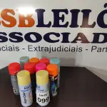 LOTE 099 - 10 TINTAS SPRAY DE CORES DIVERSAS. (NO ESTADO) ATENÇÃO! FAZER A VISITAÇÃO ANTES DE ARREMATAR, NÃO SABEMOS SE FUNCIONA, LEILÃO NÃO TEM GARANTIA E NEM DEVOLUÇÃO, SUJEITO A POSSÍVEIS AVARIAS VISÍVEIS/OCULTAS E/OU AUSÊNCIA DE COMPONENTES.